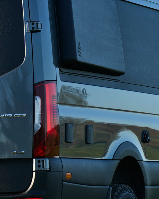 N/S 2018+ Mercedes Sprinter 180 degree hinges