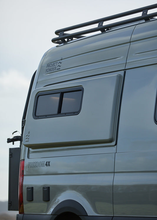Mercedes Sprinter MWB 140" Side Pods