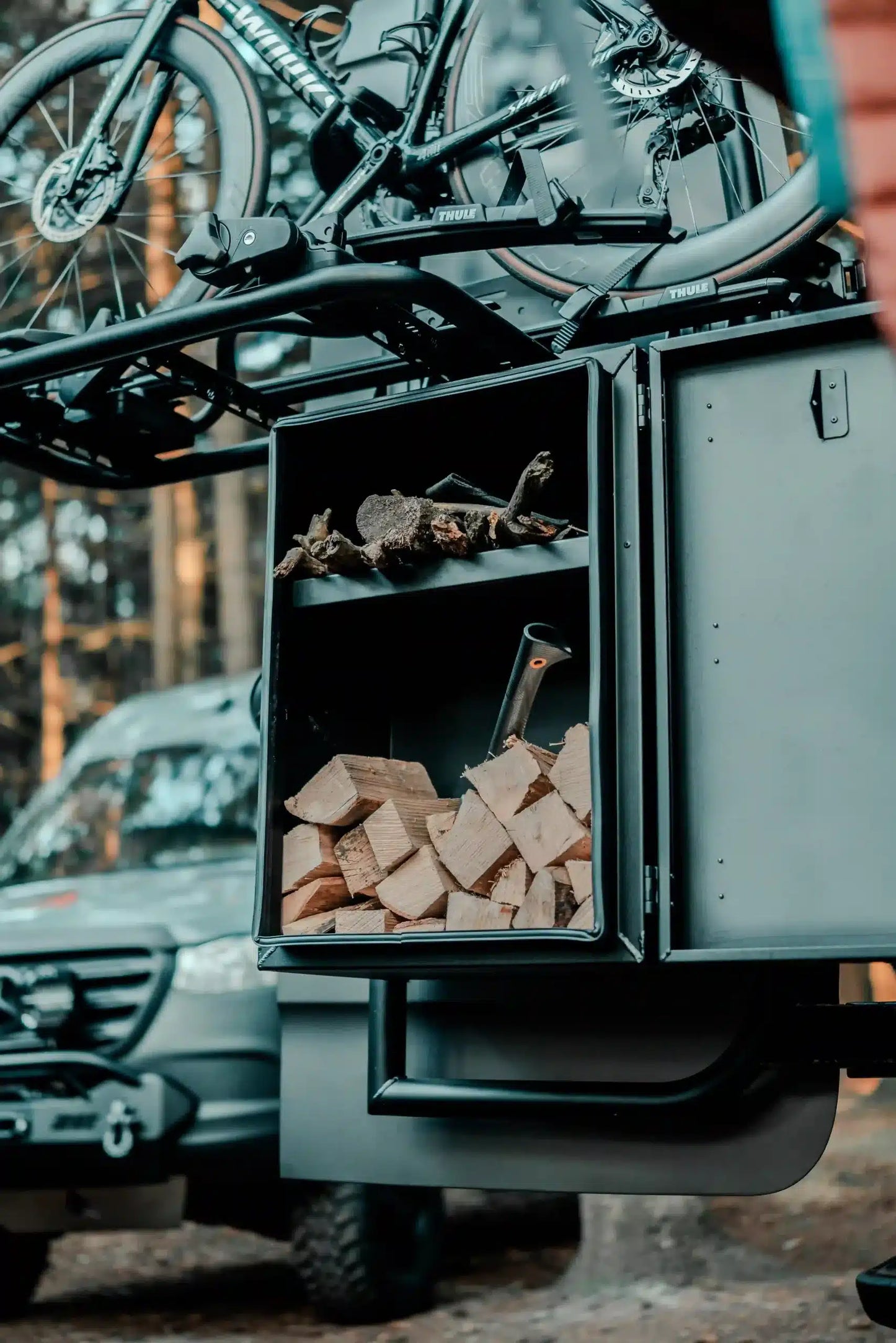 Cargo Box 700