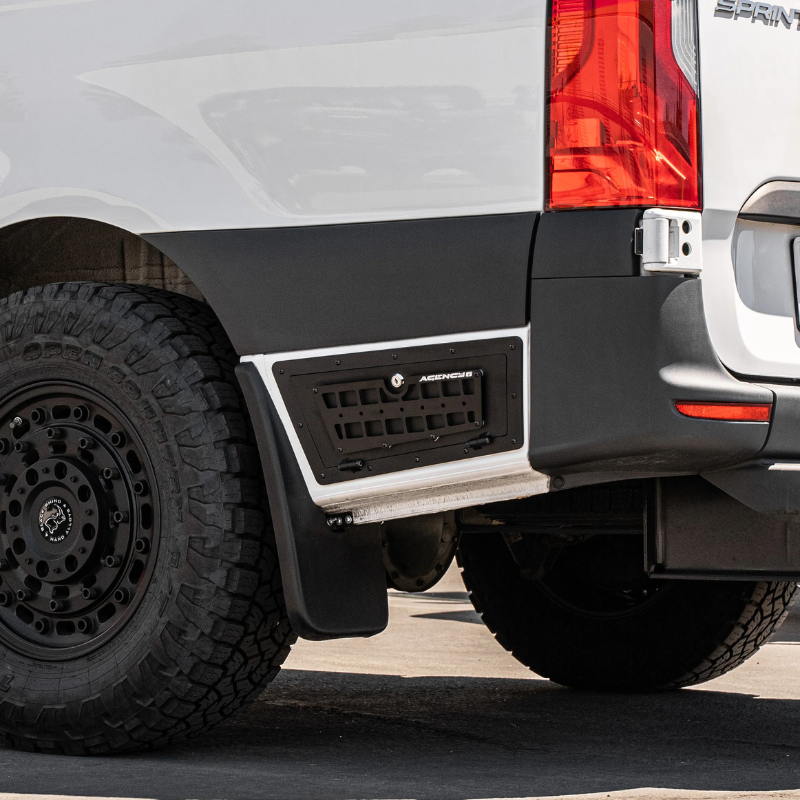Agency 6 rear lockers – Medium Wheel Base