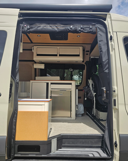 Mercedes Sprinter 2025+ Sliding Door Bug Screen